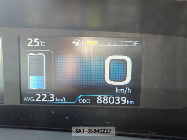 Toyota PRIUS 2020-01 8563217-13