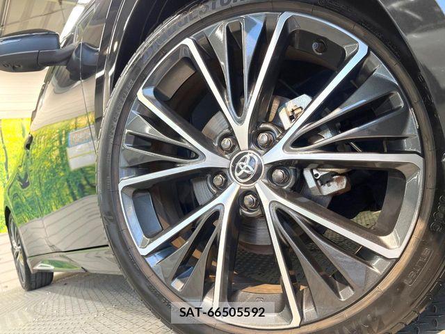 Toyota PRIUS 2023-08 8563192-12