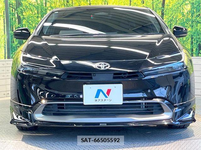 Toyota PRIUS 2023-08 8563192-13