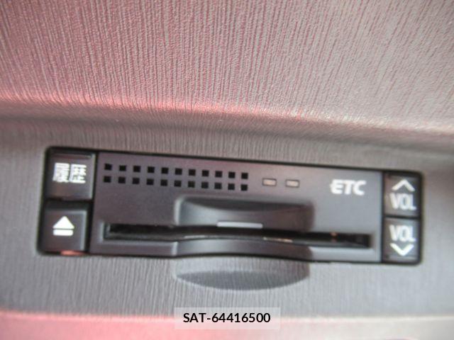 Toyota PRIUS 2011-08 8563256-17