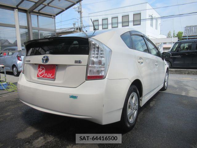 Toyota PRIUS 2011-08 8563256-2