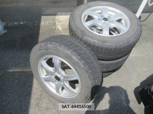 Toyota PRIUS 2011-08 8563256-29