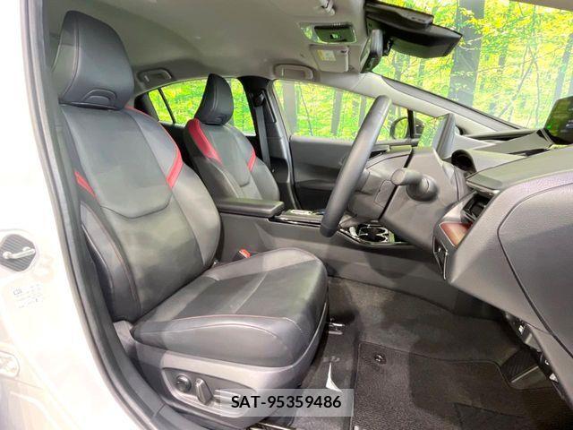 Toyota PRIUS 2023-04 8563203-7