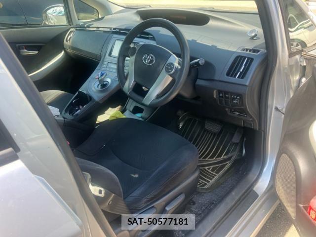 Toyota PRIUS 2012-02 8563257-14
