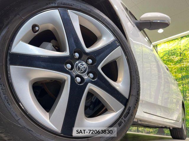 Toyota PRIUS 2019-09 8563219-12