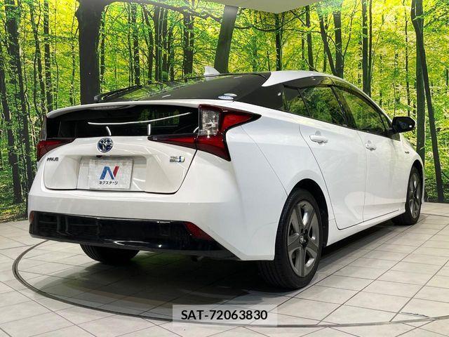 Toyota PRIUS 2019-09 8563219-16