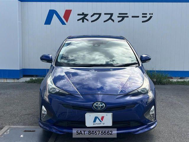 Toyota PRIUS 2016-01 8563227-14