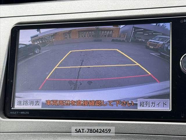 Toyota PRIUS 2014-01 8563244-22