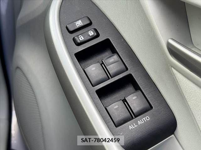 Toyota PRIUS 2014-01 8563244-23