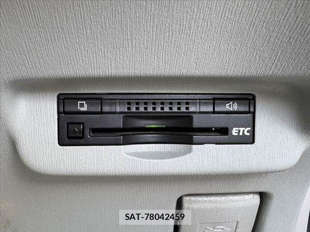 Toyota PRIUS 2014-01 8563244-4