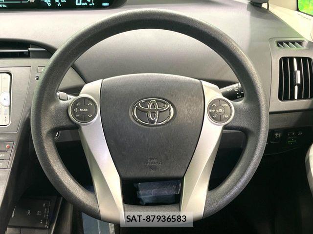 Toyota PRIUS 2012-10 8563243-12