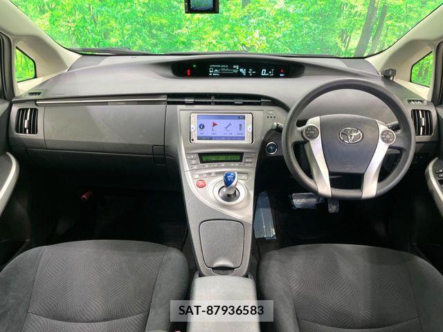 Toyota PRIUS 2012-10 8563243-1