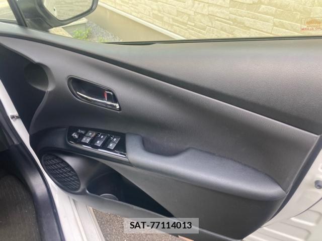 Toyota PRIUS 2018-02 8563228-11