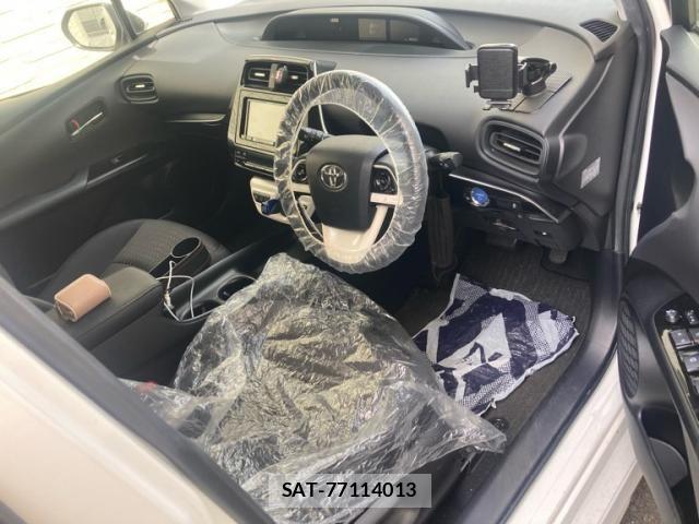 Toyota PRIUS 2018-02 8563228-17