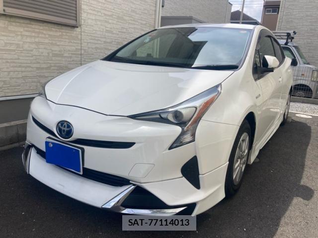 Toyota PRIUS 2018-02 8563228-1