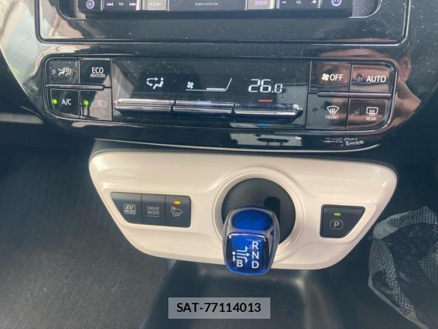 Toyota PRIUS 2018-02 8563228-19