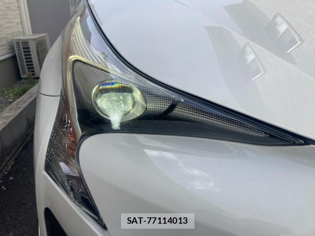 Toyota PRIUS 2018-02 8563228-23