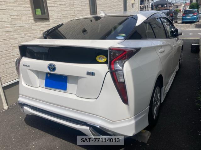 Toyota PRIUS 2018-02 8563228-3