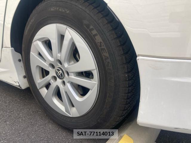 Toyota PRIUS 2018-02 8563228-7