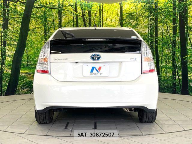Toyota PRIUS 2010-08 8563232-14