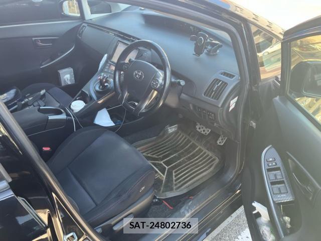 Toyota PRIUS 2014-03 8563253-12