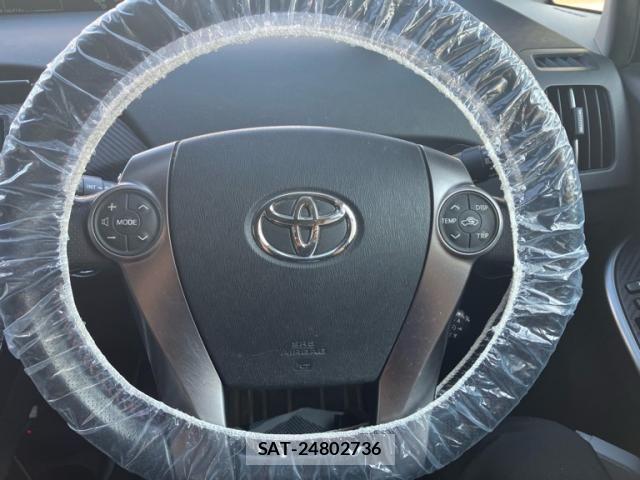Toyota PRIUS 2014-03 8563253-15