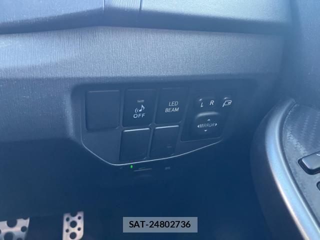 Toyota PRIUS 2014-03 8563253-16