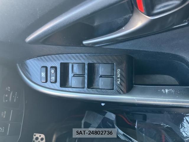 Toyota PRIUS 2014-03 8563253-17