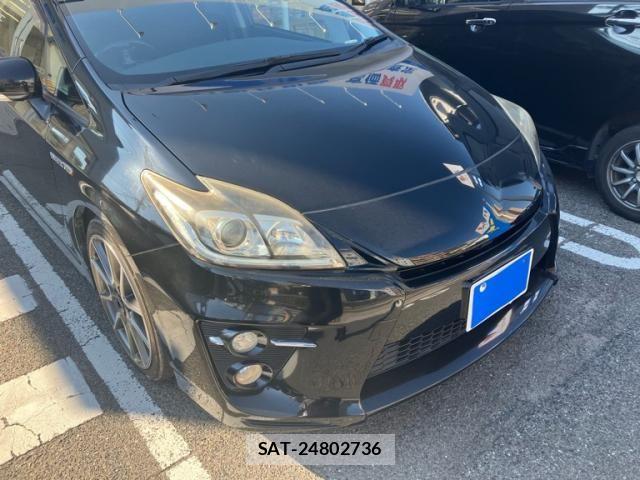 Toyota PRIUS 2014-03 8563253-1