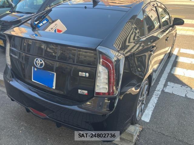 Toyota PRIUS 2014-03 8563253-3