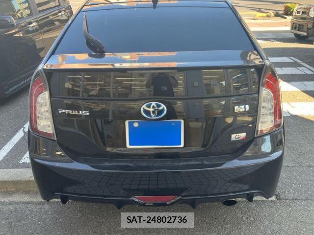 Toyota PRIUS 2014-03 8563253-4