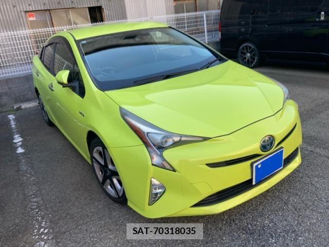 Toyota PRIUS 2016-11 8563242-1
