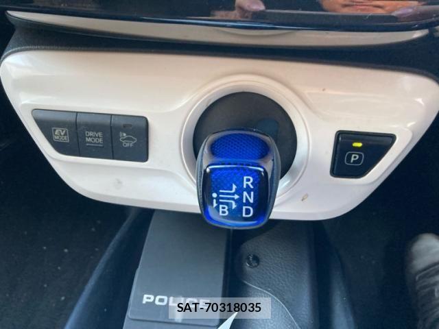 Toyota PRIUS 2016-11 8563242-27