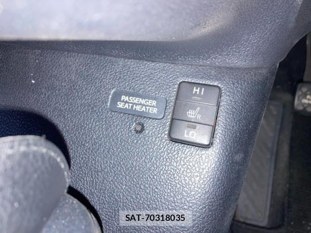 Toyota PRIUS 2016-11 8563242-28