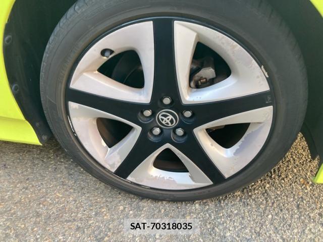 Toyota PRIUS 2016-11 8563242-4