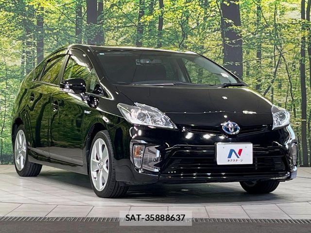 Toyota PRIUS 2015-01 8563239-15