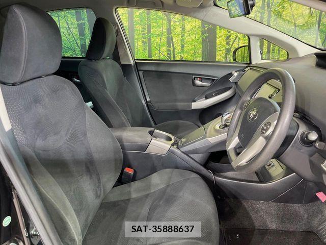 Toyota PRIUS 2015-01 8563239-7