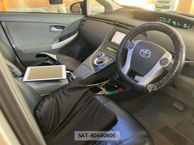 Toyota PRIUS 2010-03 8563264-10