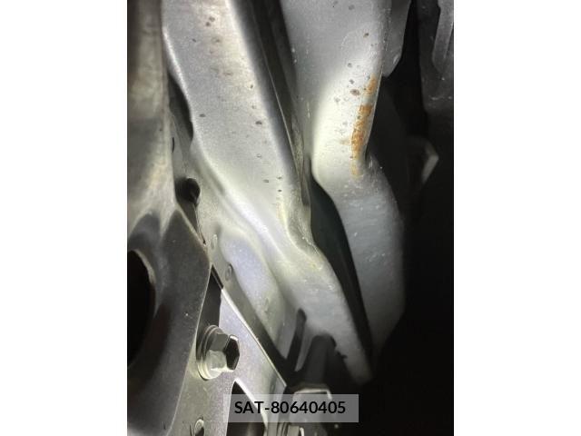 Toyota PRIUS 2010-03 8563264-26