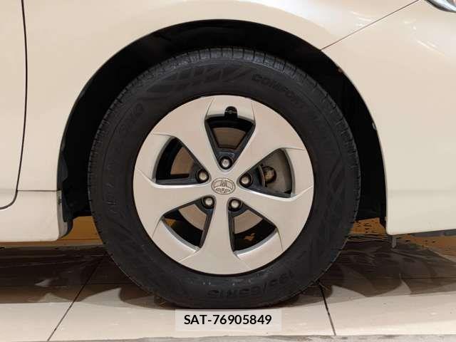 Toyota PRIUS 2015-02 8563249-19