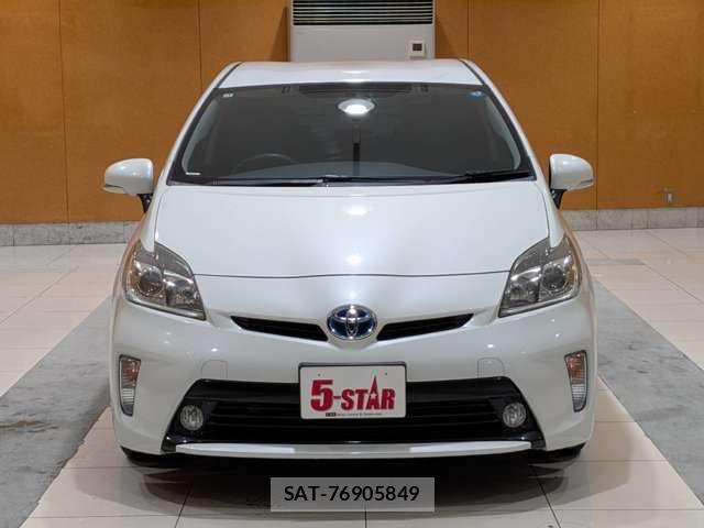Toyota PRIUS 2015-02 8563249-6
