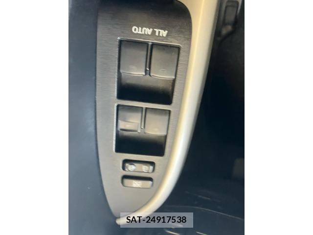 Toyota PRIUS 2012-02 8563260-12