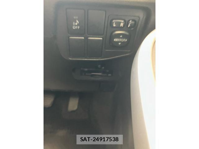 Toyota PRIUS 2012-02 8563260-13