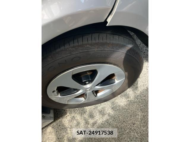 Toyota PRIUS 2012-02 8563260-7