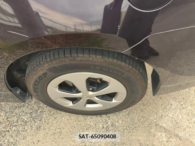 Toyota PRIUS 2014-06 8563252-10