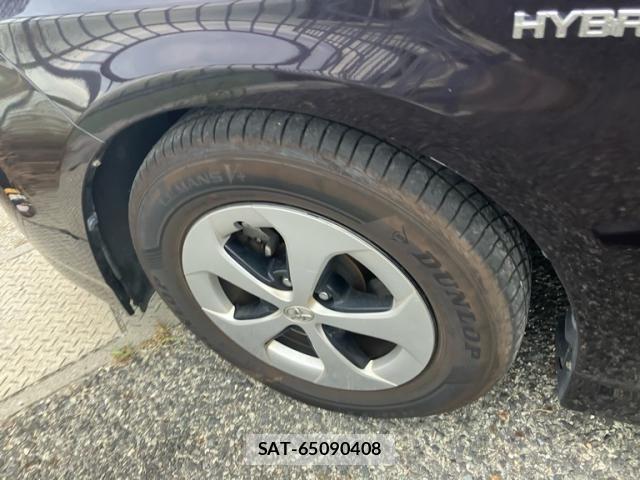Toyota PRIUS 2014-06 8563252-11