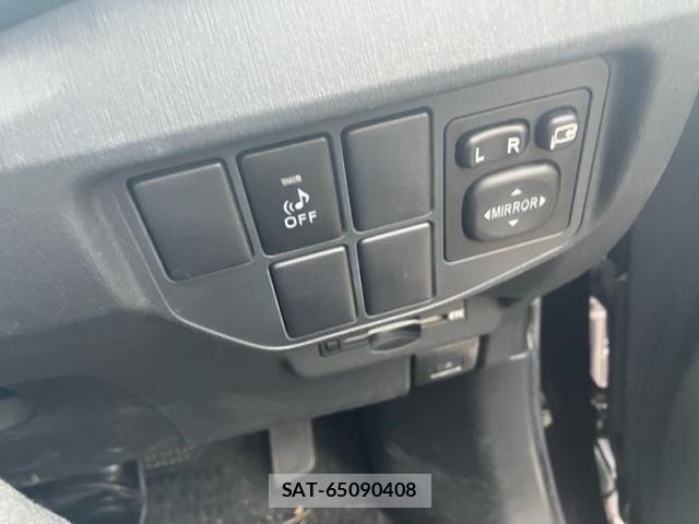 Toyota PRIUS 2014-06 8563252-13