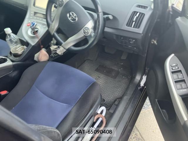 Toyota PRIUS 2014-06 8563252-4