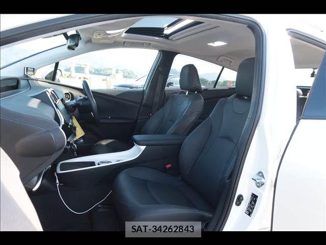 Toyota PRIUS 2016-01 8563211-14