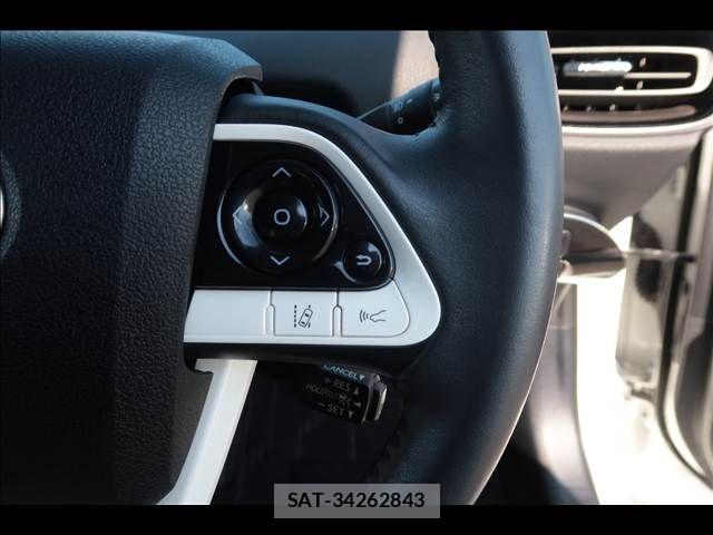 Toyota PRIUS 2016-01 8563211-28